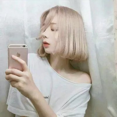 紧锁封面